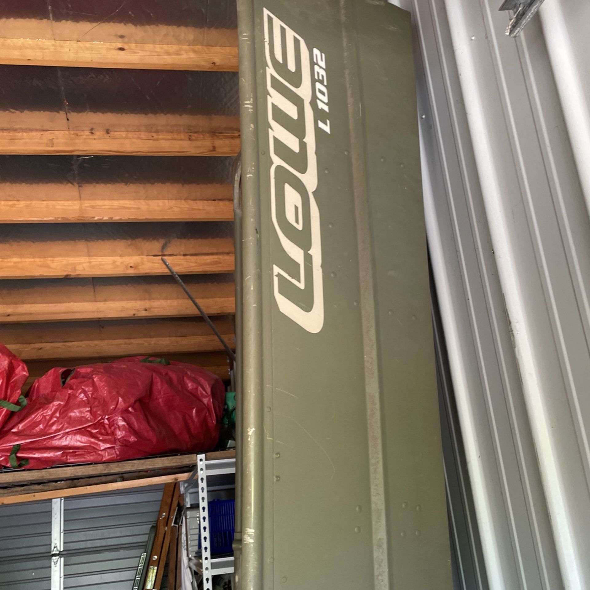 10’ Lowe L1032 As New Boat