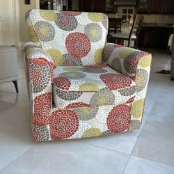 Swivel Chair!!