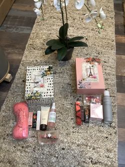 Brand new never opened or used beauty items with gift box. EACH BOX $25.00