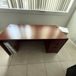 Office Desk And File Cabinets 