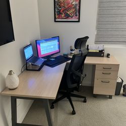 L Shaped Desk 