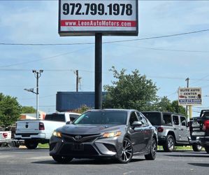 2019 TOYOTA CAMRY SE