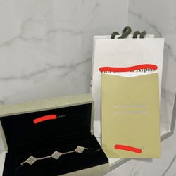 VCA bracelet