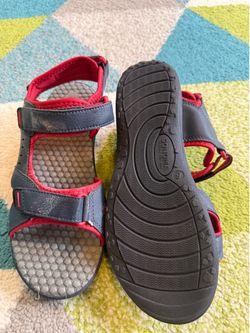 Sandals size 6 Young Man or Big Boys