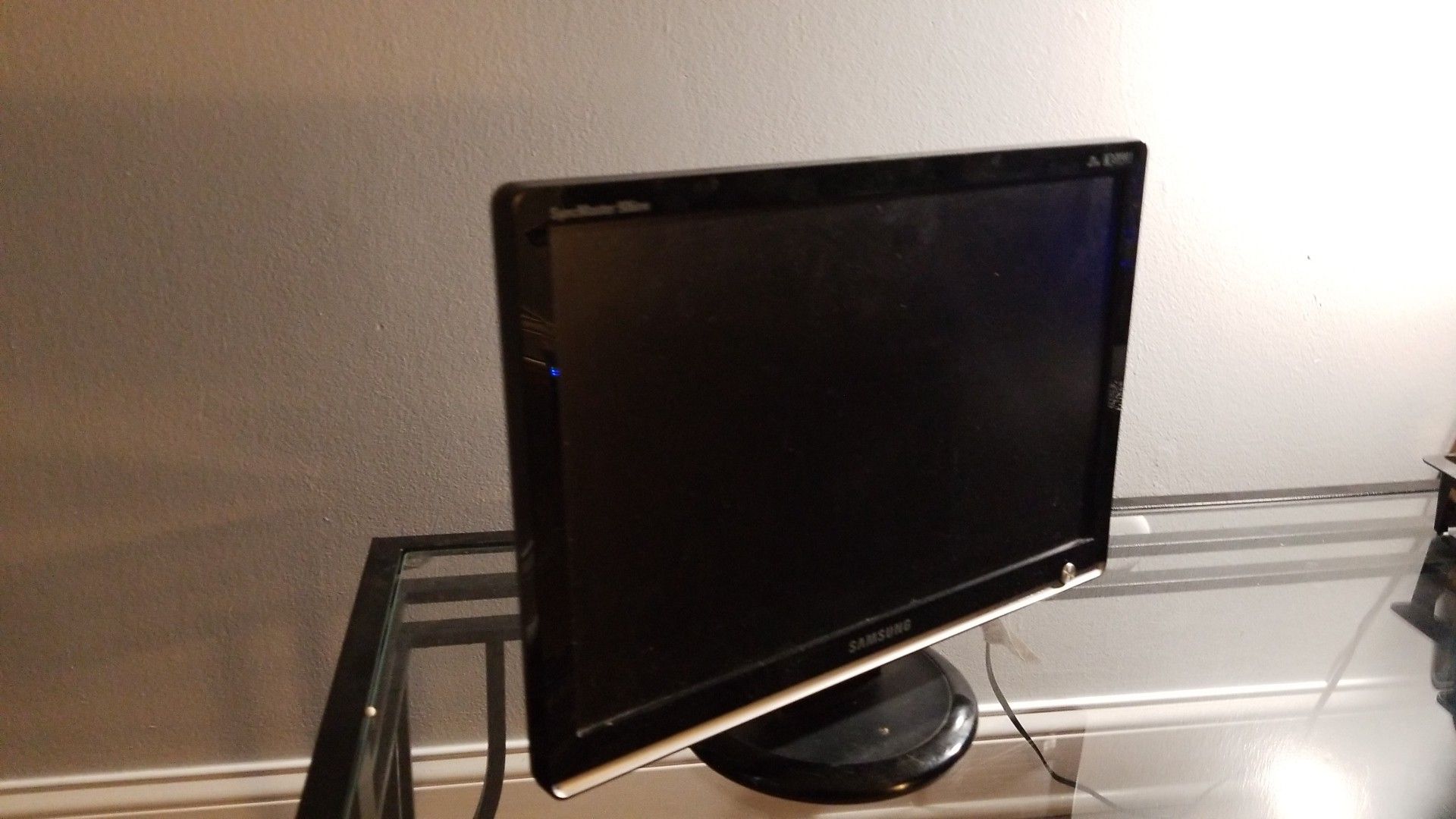Samsung widescreen monitor
