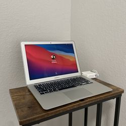 Apple MacBook Air 13in 