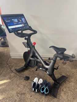 Peloton Bike+ Plus Exercise Bike w/ 24" Swivel Screen