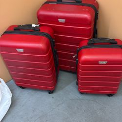 Set A Few Luggage
