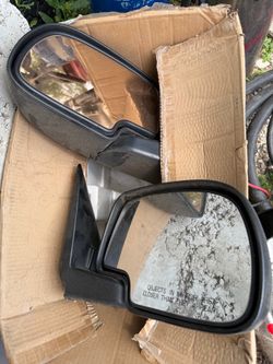 Side mirrors 2006 Chevy 2500HD
