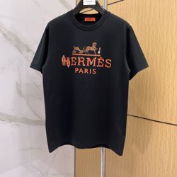 Hermes Men’s T Shirt 2026 New 