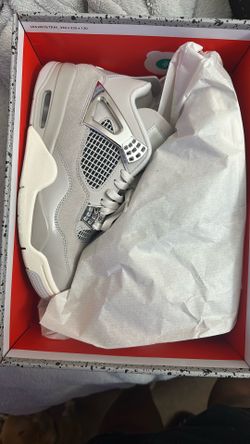 Wmns Frozen Jordan 4 Size 9