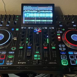 Denon Prime 4 - DJ Controller/Mixer