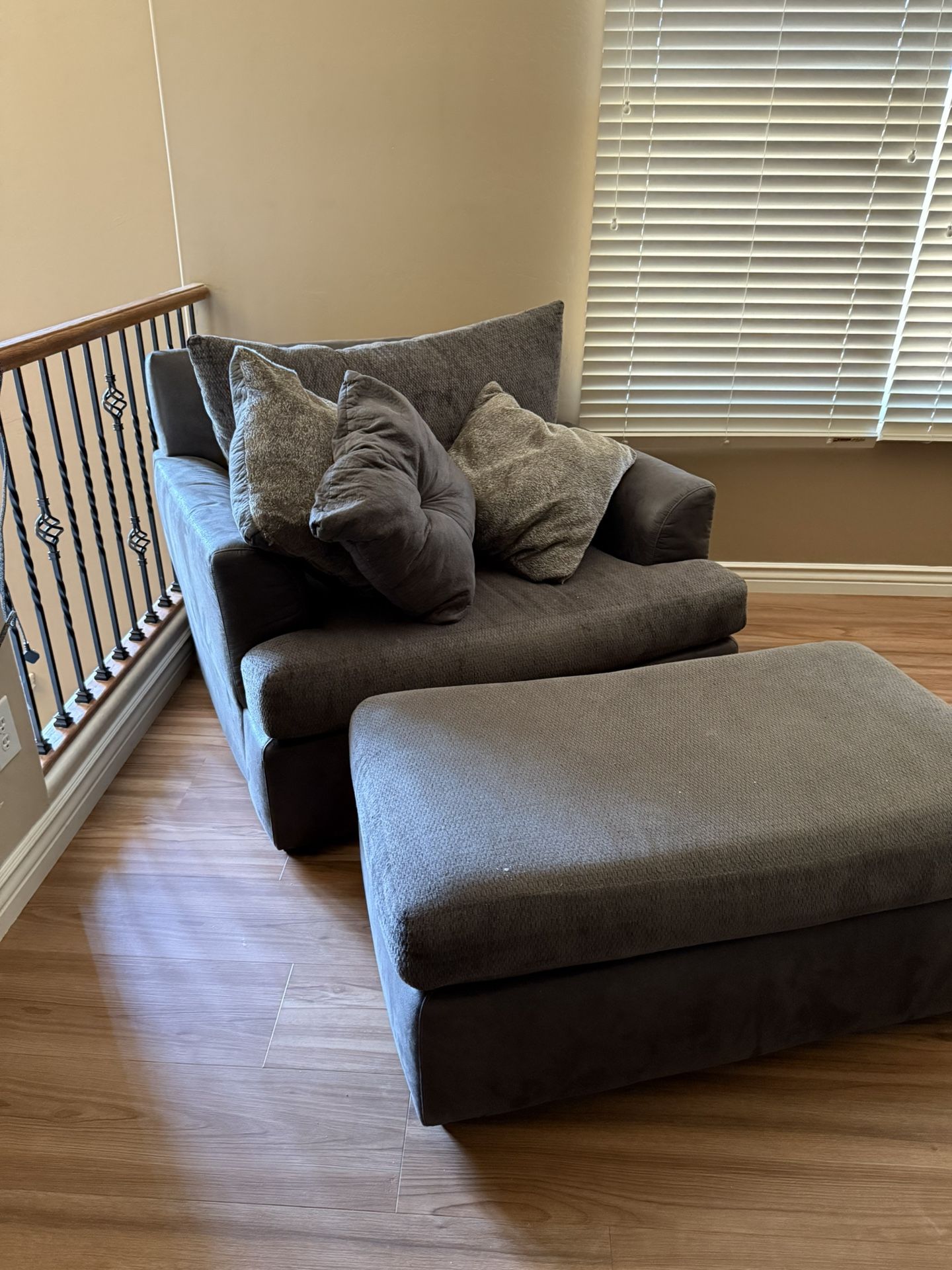 Lounge Chair And Ottoman