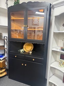 Beautiful refurbished corner hutch