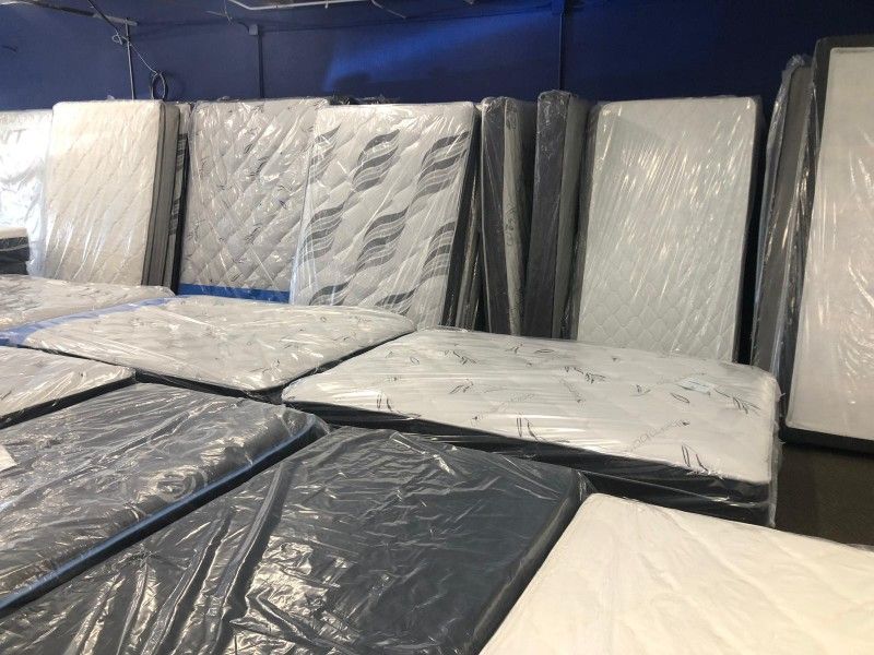 BRAND NEW MATTRESSES CLEARANCE / DELIVERY AVAILABLE 💥
