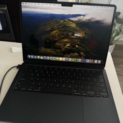 13-inch MacBook Air with M2 chip - Midnight