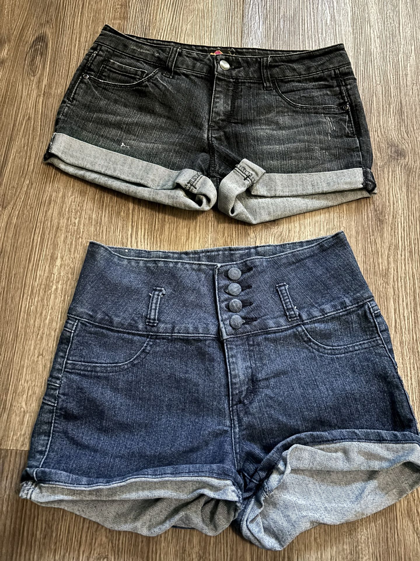 Bundle 5 Shorts For $5