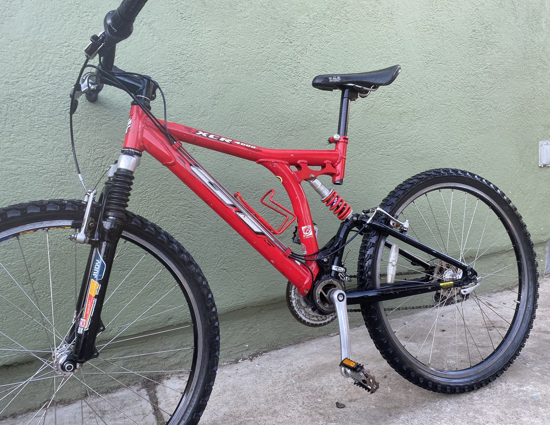 gt xcr 4000 bicycle Gremlins Emporium GT XCR 4000 i drive