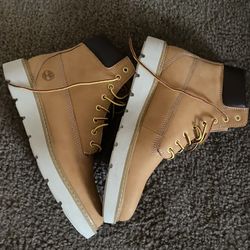 Timberlands. Women Size 9