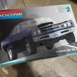 Monogram 69 Dodge 440