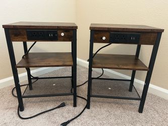 HOOBRO Nightstands / Side Tables Set of 2 with Charging Station – Good Condition
