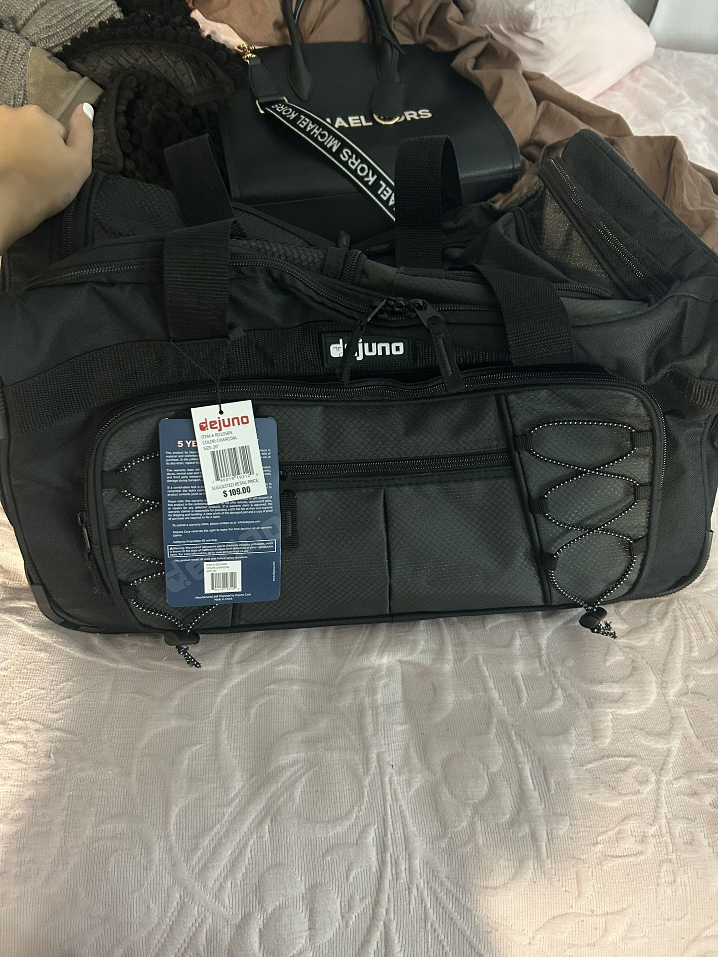 dejuno duffle bag new