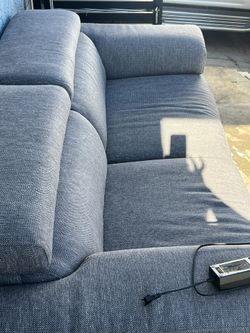 Sofa Electrico. Par Pies De Living Spaces