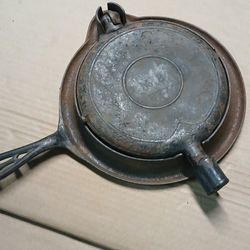 Vintage Waffle Iron, Needs Welder???