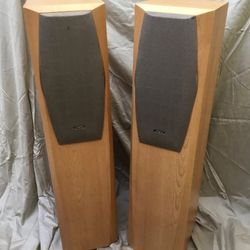 Infinity IL30 Floor Tower Stereo Speakers 