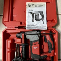 Milwaukee 5.5 Amp Electric 5/8" SDS Plus Rotary Hammer - 5263-20