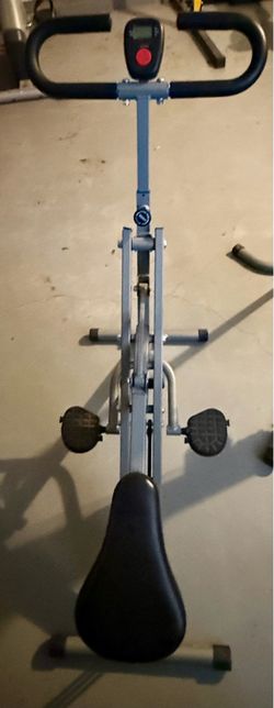 Sunny Health Row n Ride Squat Exercise Machine