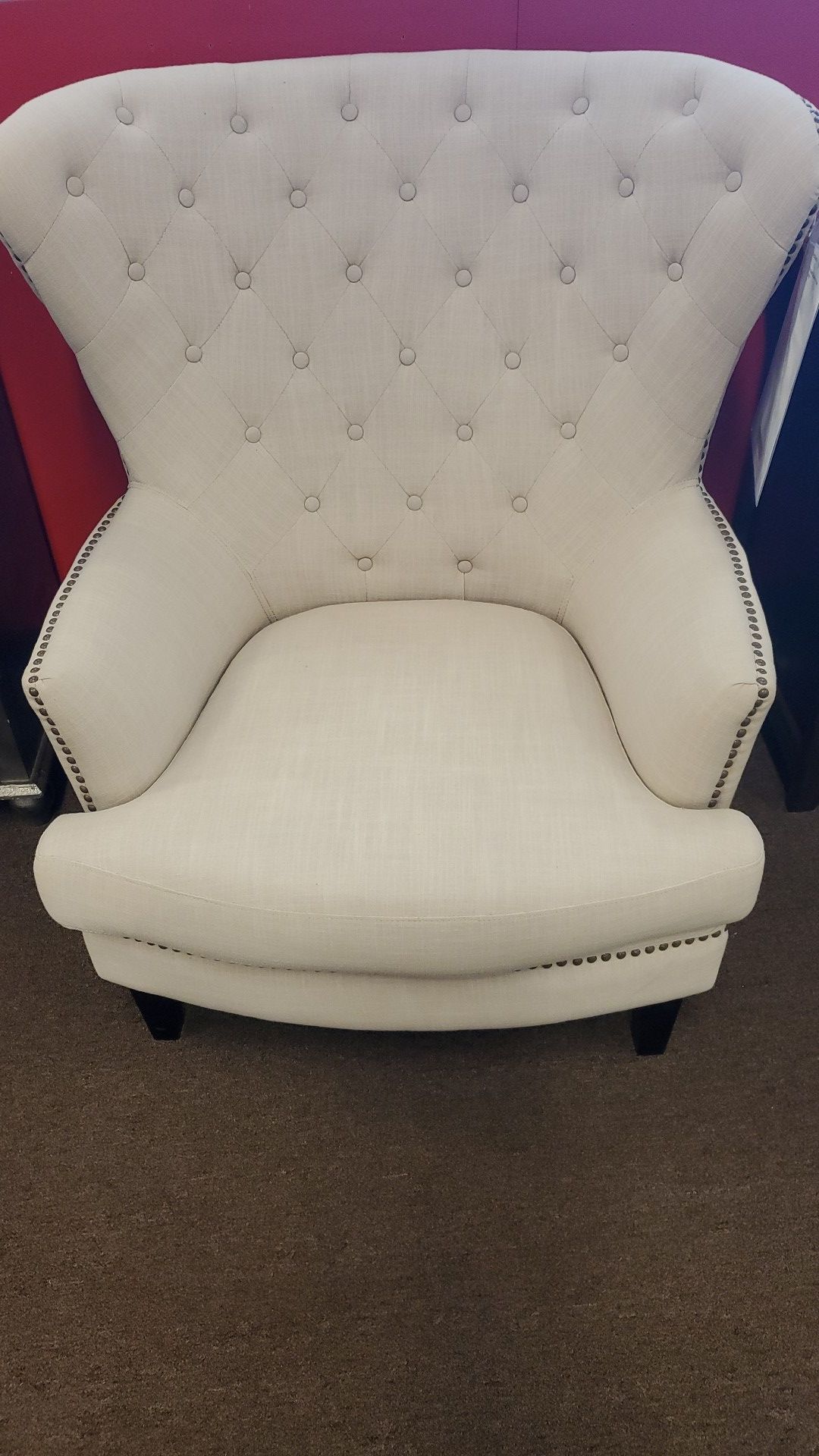 Accent chair