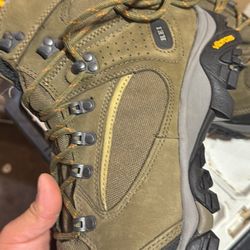 Rei Boots 