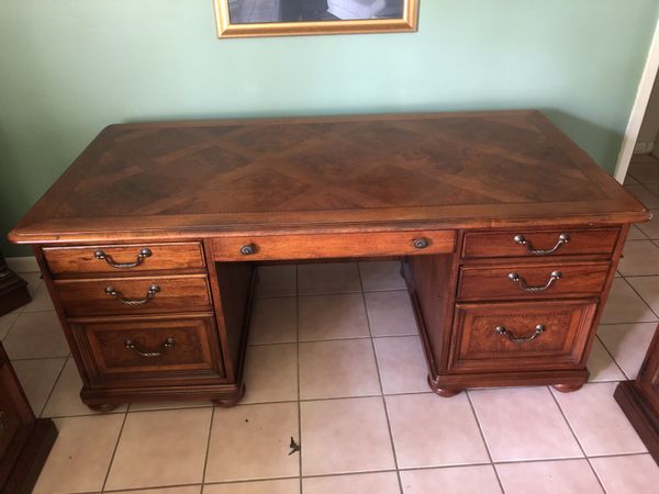 Thomasville British Gentry Collection 5 Piece Office Suite For