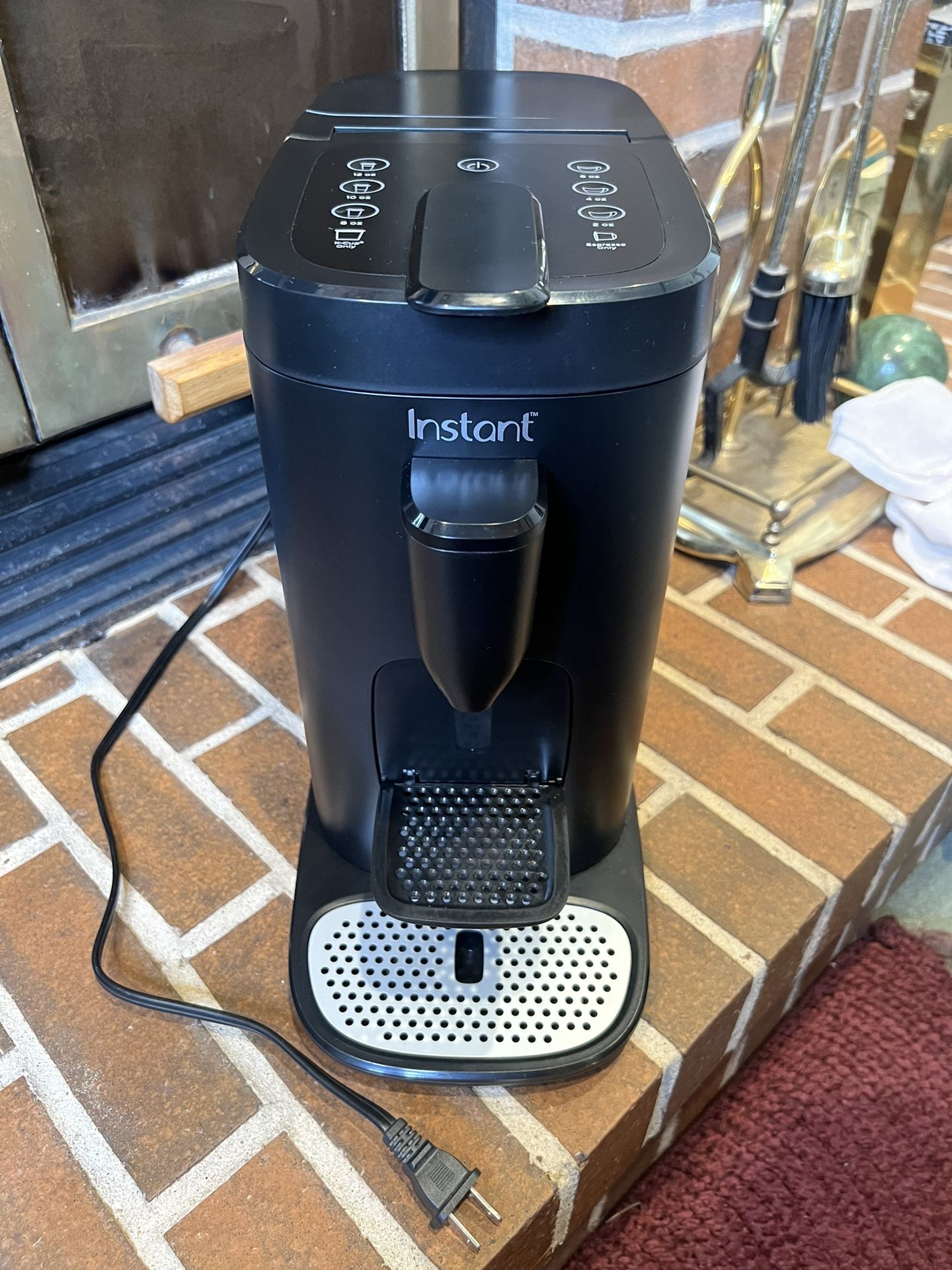 Instant Pot Multi-Pod Single Brew Coffee and Espresso Maker, Fits Nespresso Capsules and K-Cup Pods