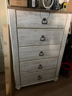 Dresser