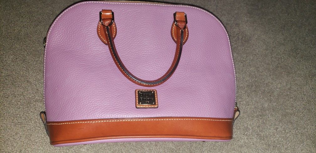 
Dooney & Bourke BAG