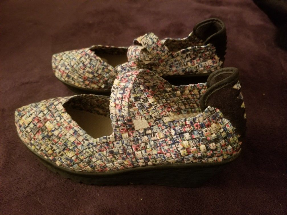 Bernie Mev Womens Wedge Shoe