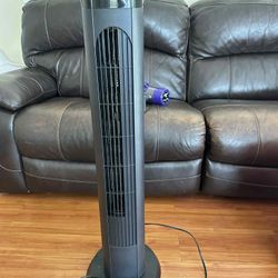 40" Oscillating Tower Fan – Works with Minor Issue 