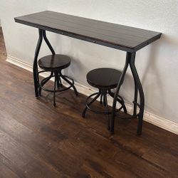 Bar table with 2 Bar Stools