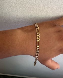 Gold figaro Bracelet