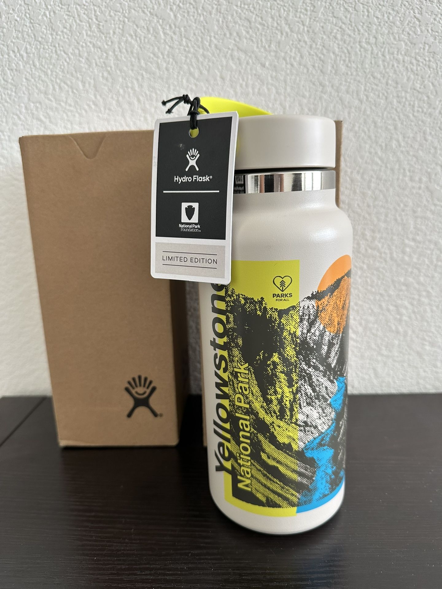 Hydro flask 32oz Limited Edition Trail 