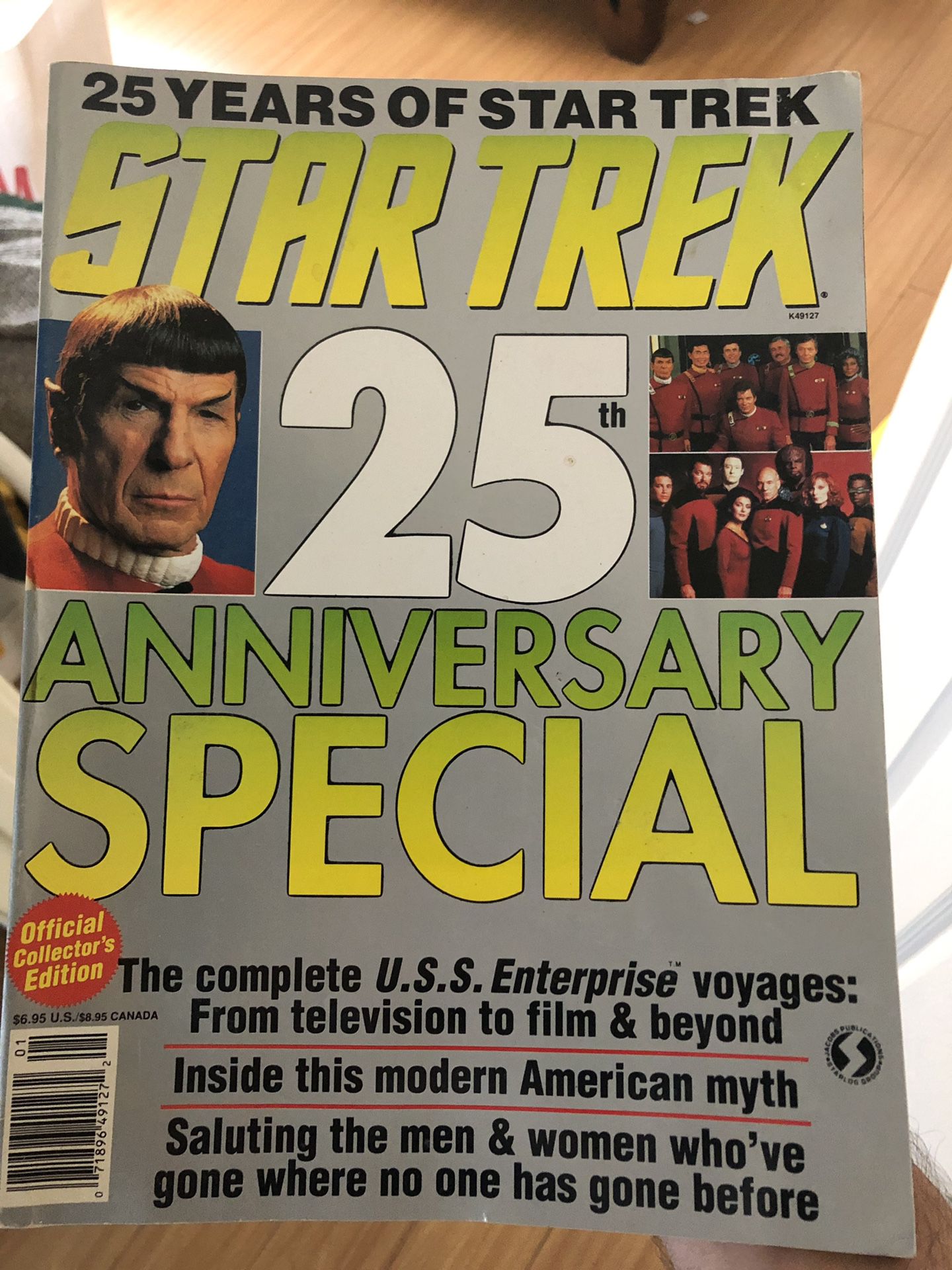 Start Trek Vintage magazine and VHS tapes (that work)
