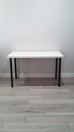 47 W X 24 D X 29 H Inches 