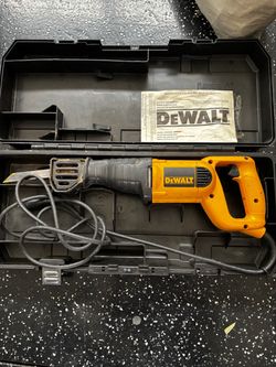 DeWalt Corded Reciprocating Saw with Case