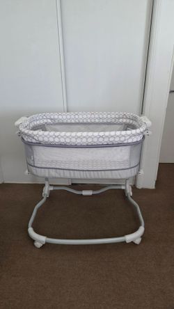 Baby Bassinet ( Make an offer!)