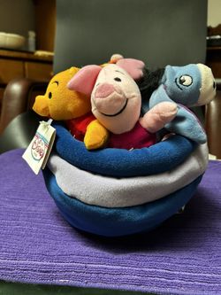 VINTAGE DISNEY STORE HUNNY  POT. New And Original Tags 