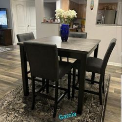 In Stock| Garvine Counter Height Dining Table and Bar Stools (Set of 5) | Dining Room Sets 💥 Easy Financing Options 