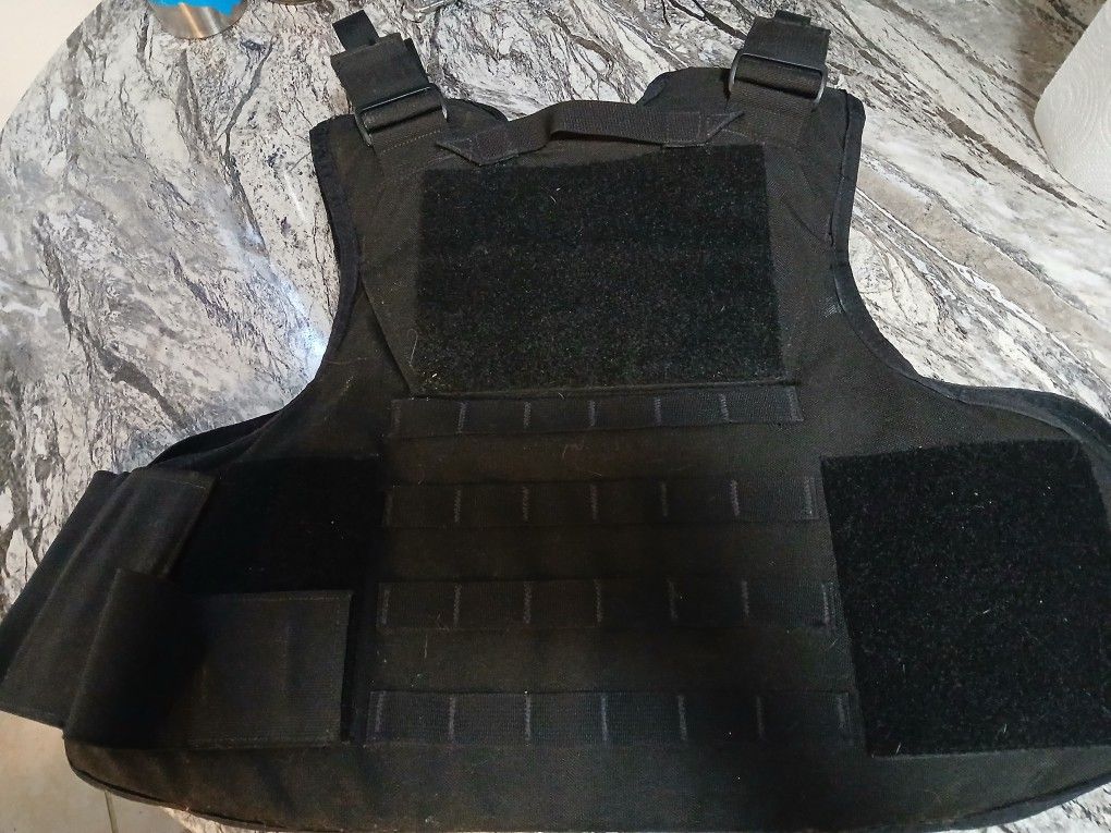 Tactical Vest, W/Trauma Pack-No Plates