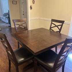 Dining Room Table ( adjustable )